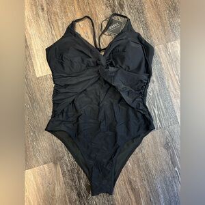 NWT Zaful women’s one pie black swimsuit size large